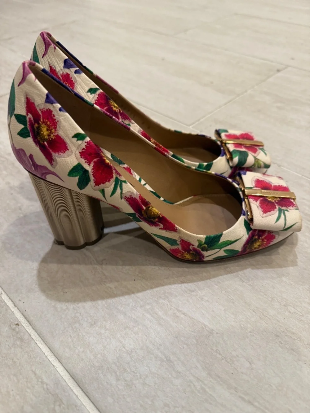 Salvatore Ferragamo Floral Designer Heels - Women's 8B - Picture 4 of 7